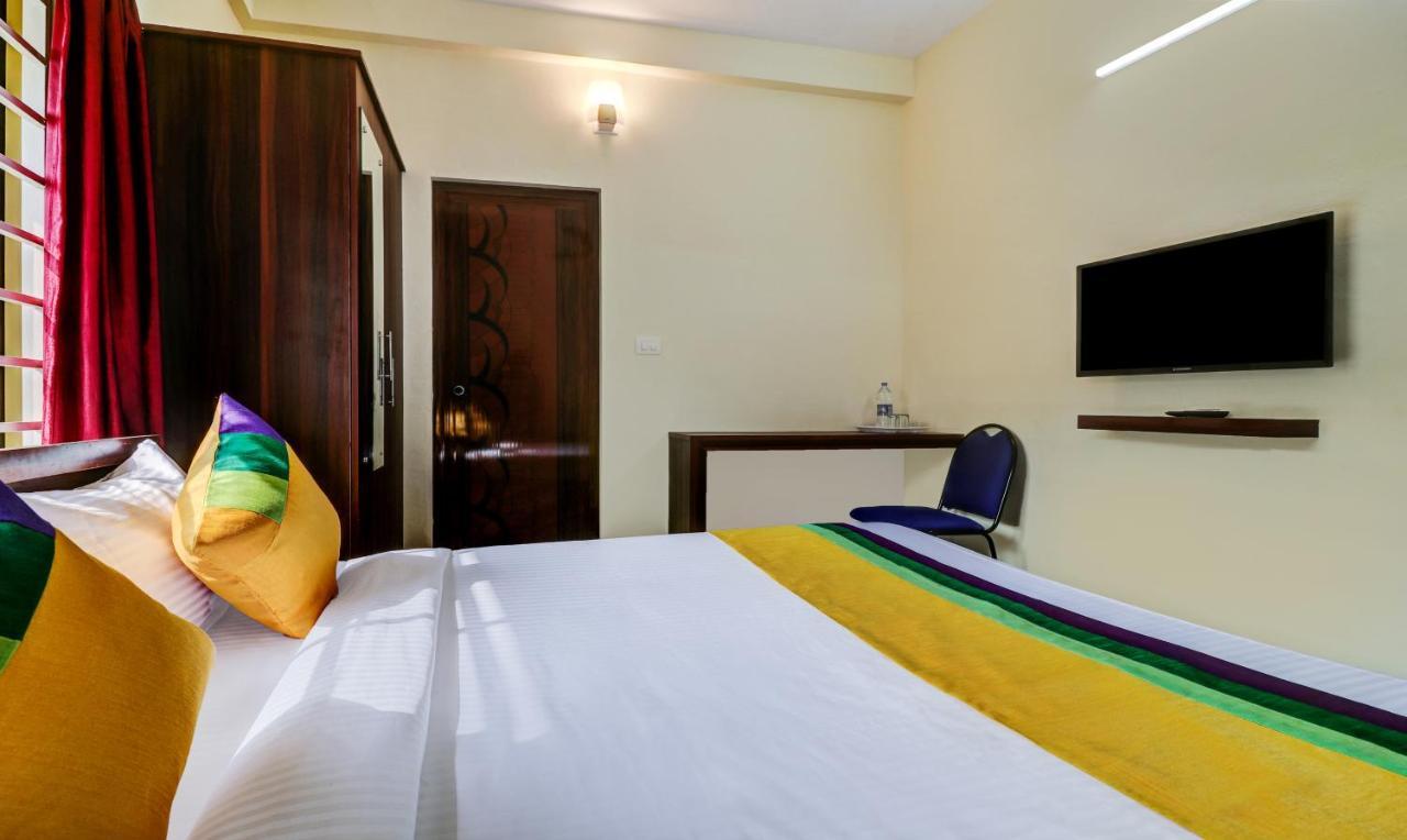 Itsy Hotels Rain Tulsi Stayz, Palarivattom Junction Коччи Экстерьер фото